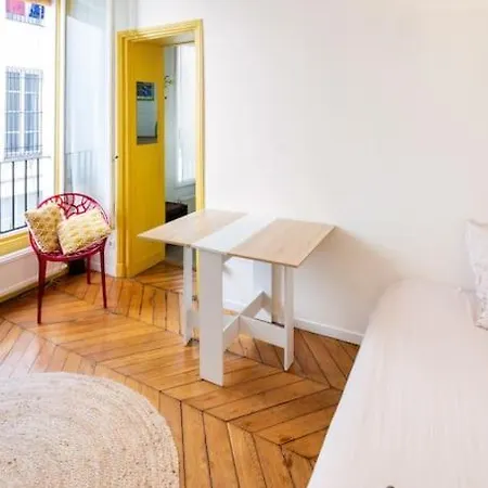 Charming - Saint Apoline * Párizs