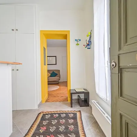 Charming - Saint Apoline Apartment Paris